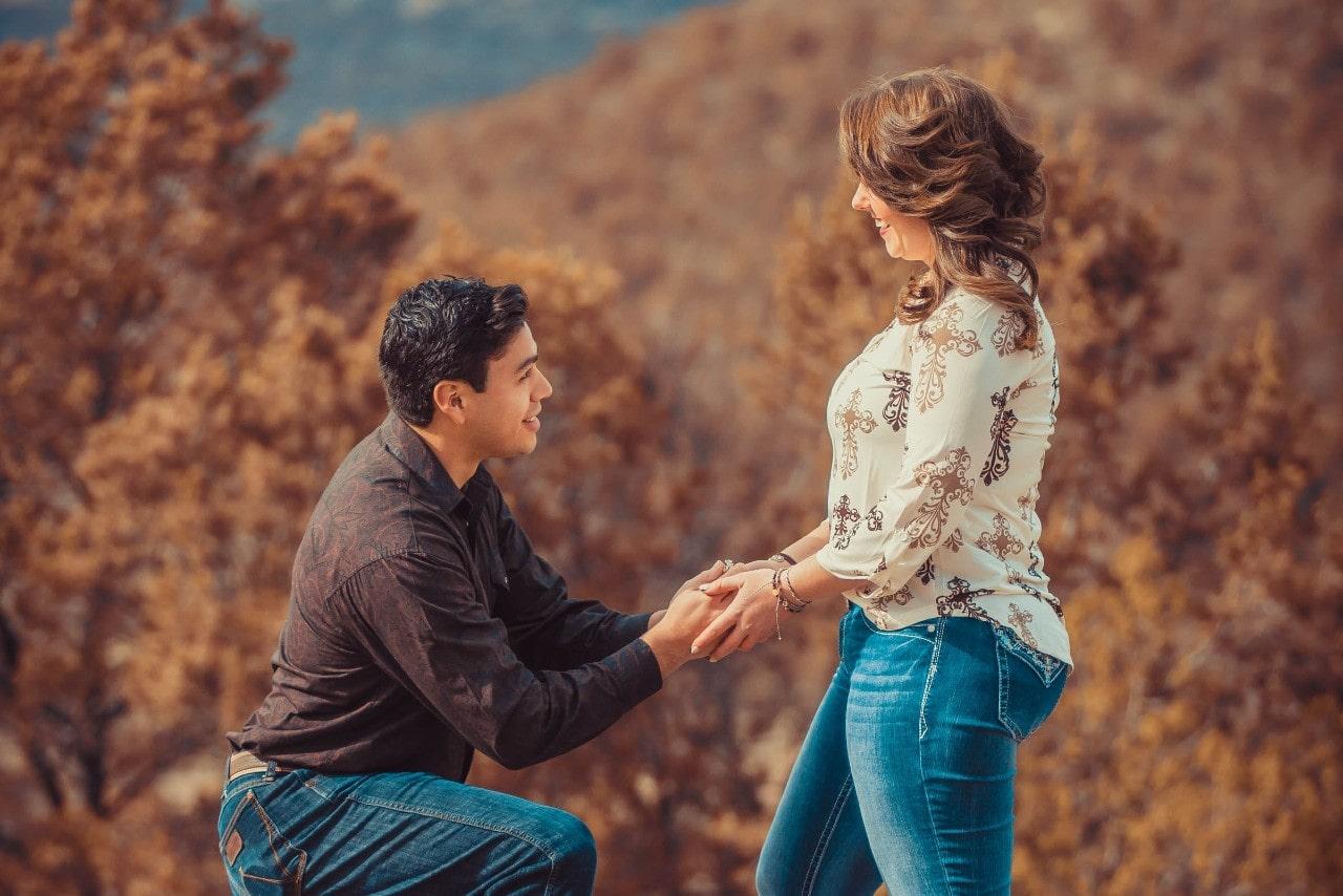 The Perfect Holiday Season Engagement Ideas The Perfect Holiday Season Engagement Ideas