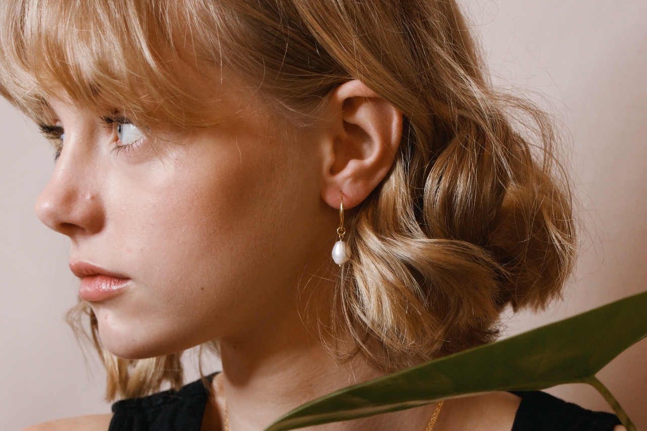 pearl earrings